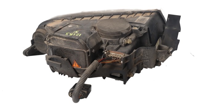 Luz esquerda 7L6941015BK VAG