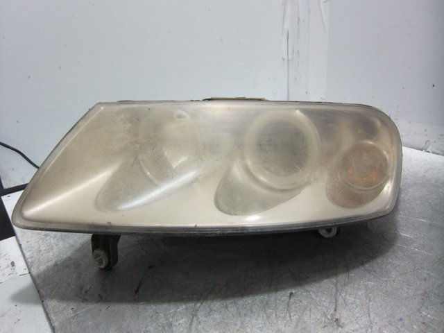 Luz esquerda 7L6941017BF VAG
