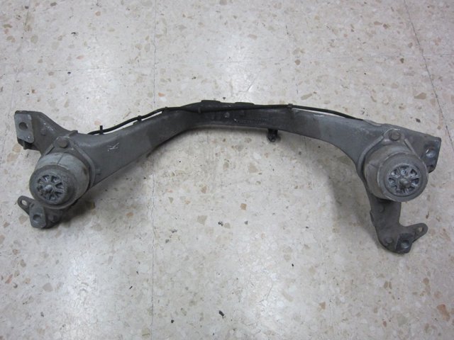 Viga de fixação de motor 7L8199207A PORSCHE
