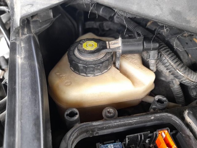 7L8611019F VAG