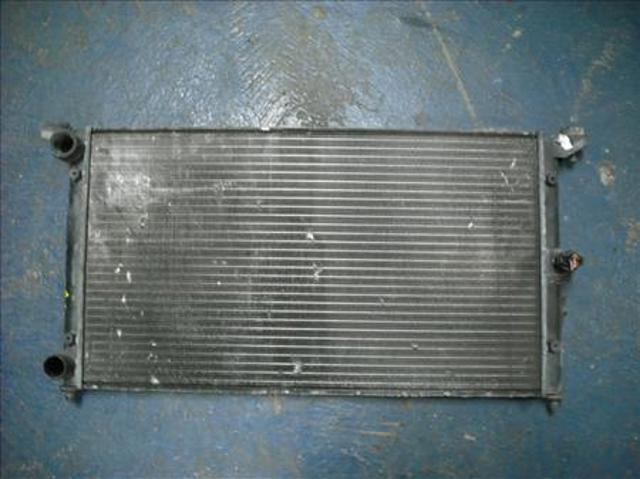 Radiador de esfriamento de motor 7M0121253K VAG