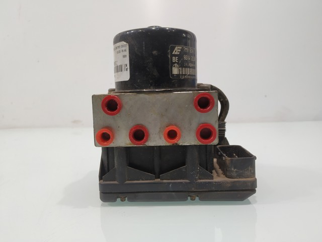 7M0614111AE Ford