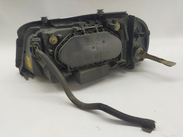 Luz direita 7M7941016H VAG