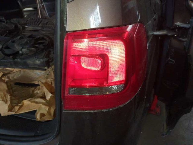 Lanterna traseira direita externa 7N0945096G VAG