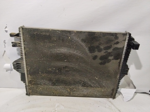 Radiador de esfriamento de motor 7P0121253A VAG
