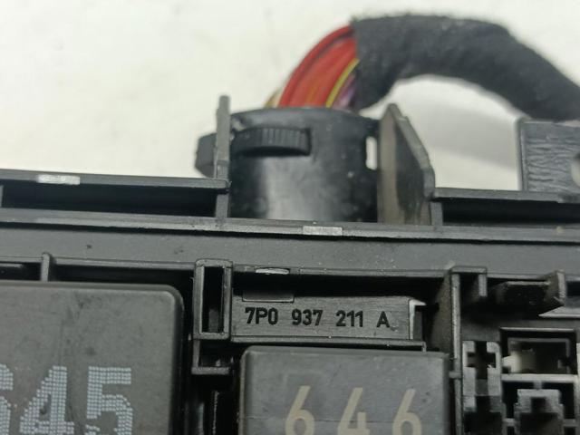7P0937211A Porsche