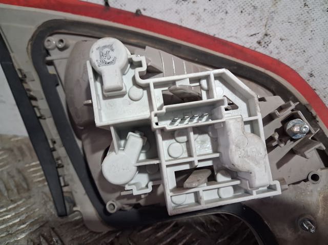 Lanterna traseira direita interna 7S7113A602A FORD