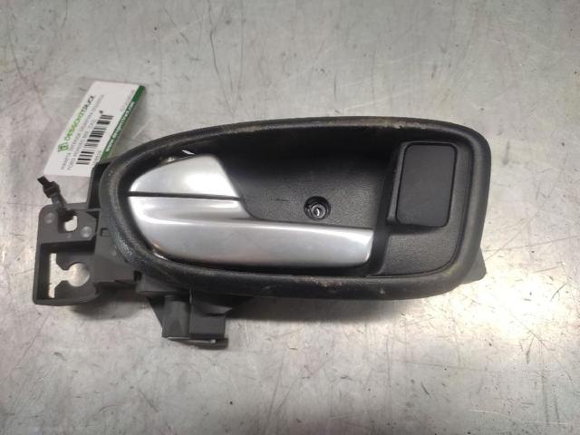 Maçaneta interna dianteira/traseira da porta esquerda 7S71A22601AB FORD