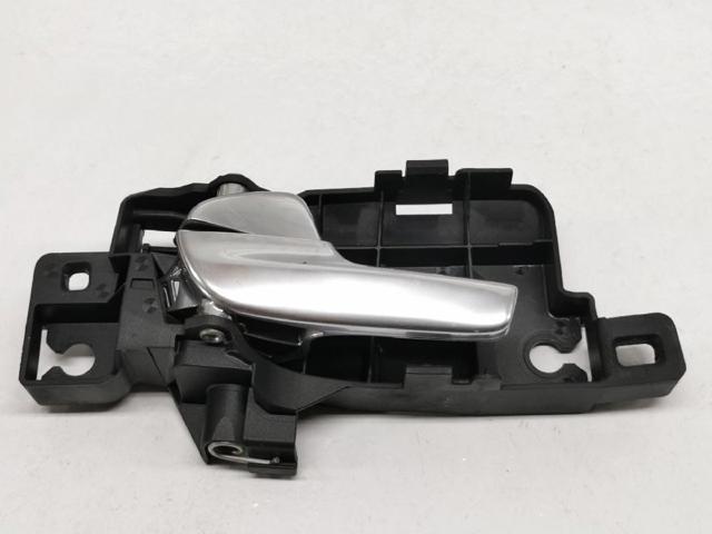 Maçaneta interna dianteira/traseira da porta esquerda 7S71A22601AB FORD