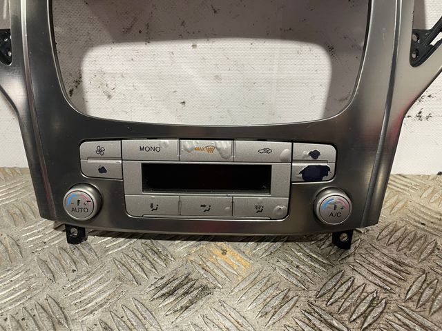 Unidade de controlo dos modos de aquecimento/condicionamento 7S7T18C612AF FORD