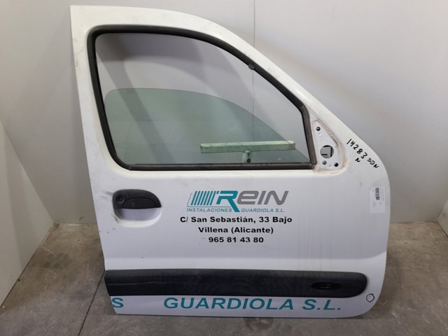 Porta dianteira direita 8010000QAF NISSAN