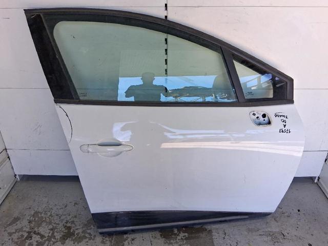 Porta dianteira direita 801008302R RENAULT