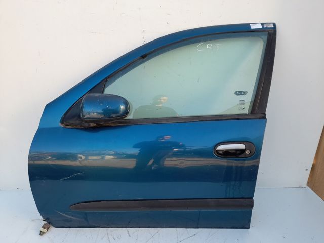 Porta dianteira esquerda para Nissan Almera N15