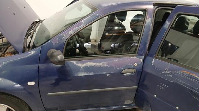 Porta dianteira esquerda 801016598R RENAULT