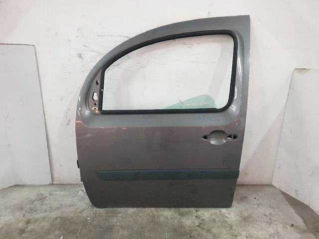 Porta dianteira esquerda 801017268R RENAULT