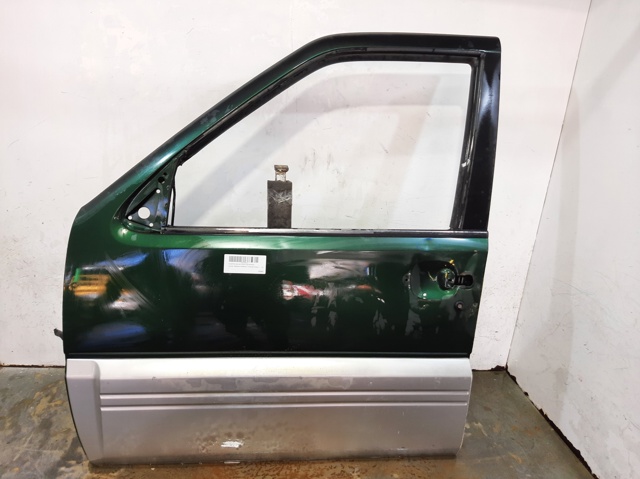 Porta dianteira esquerda Nissan Terrano II R20 ao melhor preço