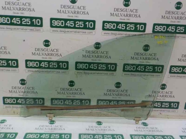 Vidro da porta dianteira esquerda 803012464R RENAULT