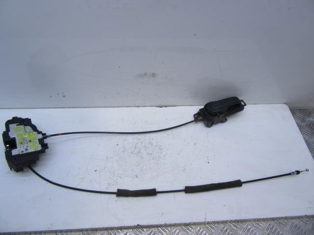 Fecho da porta dianteira direita 805009U10C NISSAN