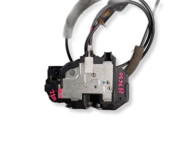 Fecho da porta dianteira direita 805009U10C NISSAN