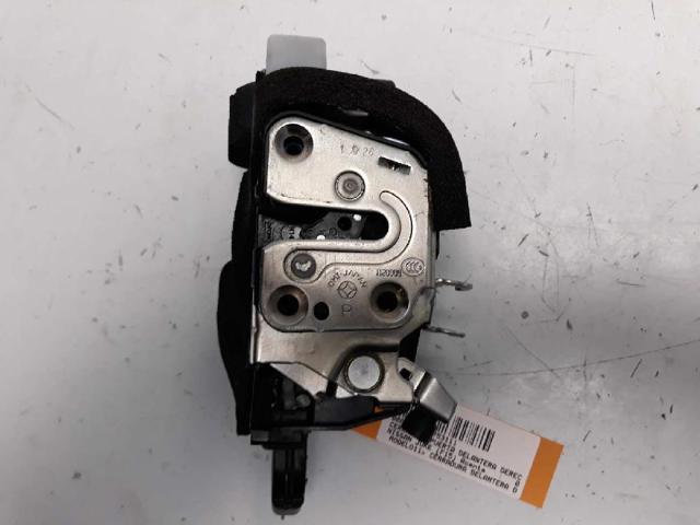 Fecho da porta dianteira direita 80500BA60B NISSAN
