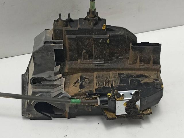 Fecho da porta dianteira direita 80500BA60B NISSAN