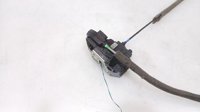 Fecho da porta dianteira direita 80500EY10D NISSAN