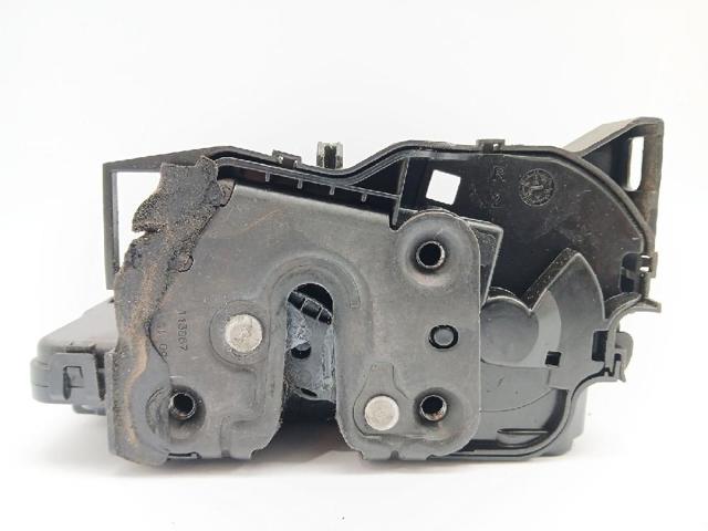 Fecho da porta dianteira direita 805021559R RENAULT