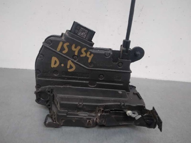 Fecho da porta dianteira direita 805022764R RENAULT