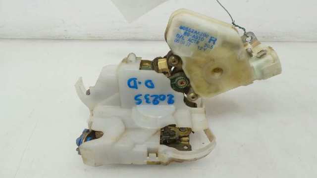 Fecho da porta dianteira direita 805022Y910 NISSAN