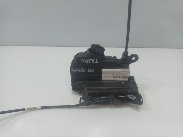 Fecho da porta dianteira direita 805027088R RENAULT