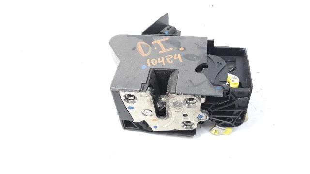 Fecho da porta dianteira esquerda 805039362R RENAULT
