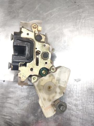 Motor acionador de abertura/fechamento da porta dianteira esquerda 80553AA210 NISSAN