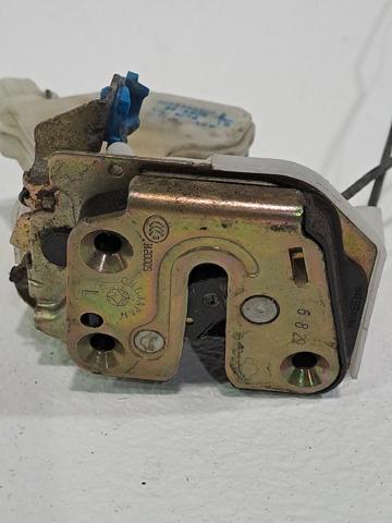 Motor acionador de abertura/fechamento da porta traseira esquerda 80553AA300 NISSAN