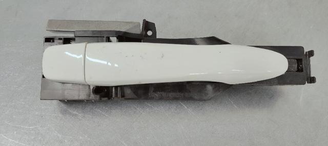 Fecho da porta dianteira direita 8061021133 NISSAN