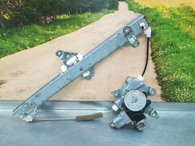 Mecanismo de acionamento de vidro da porta dianteira direita 807201KA0C NISSAN