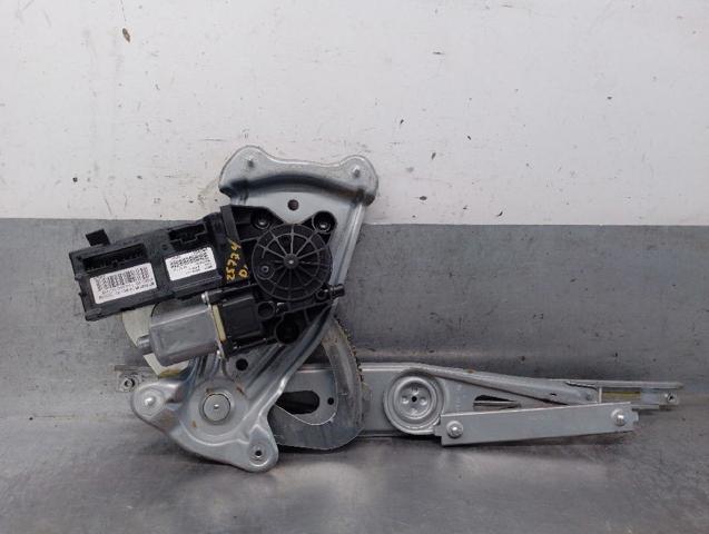 Mecanismo de acionamento de vidro da porta dianteira esquerda 807218465R RENAULT
