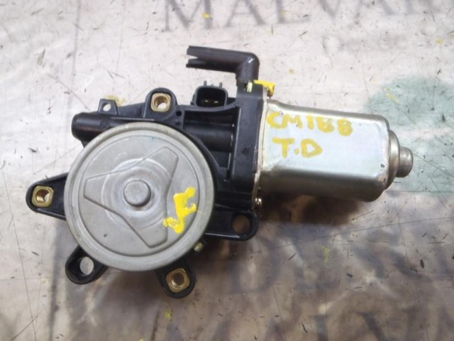 Motor de acionamento de vidro da porta traseira direita 8073089915 NISSAN