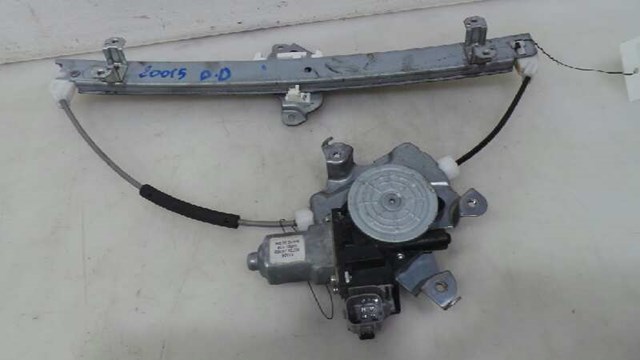 Motor de acionamento de vidro da porta dianteira direita 80730JX30B NISSAN