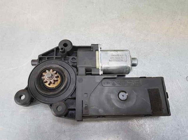 Motor de acionamento de vidro da porta dianteira esquerda 807310246R RENAULT