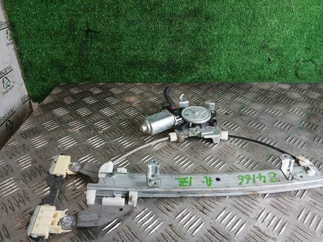 Motor de acionamento de vidro da porta traseira esquerda 807318991A NISSAN