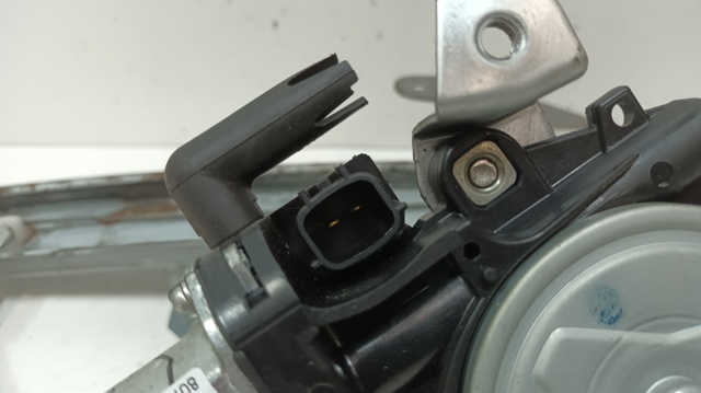 Motor de acionamento de vidro da porta traseira esquerda 807318991A NISSAN