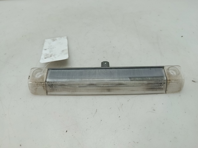 Sinal de parada traseiro adicional para Toyota Prius ZVW30