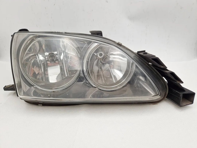 Luz direita 8111005100 TOYOTA