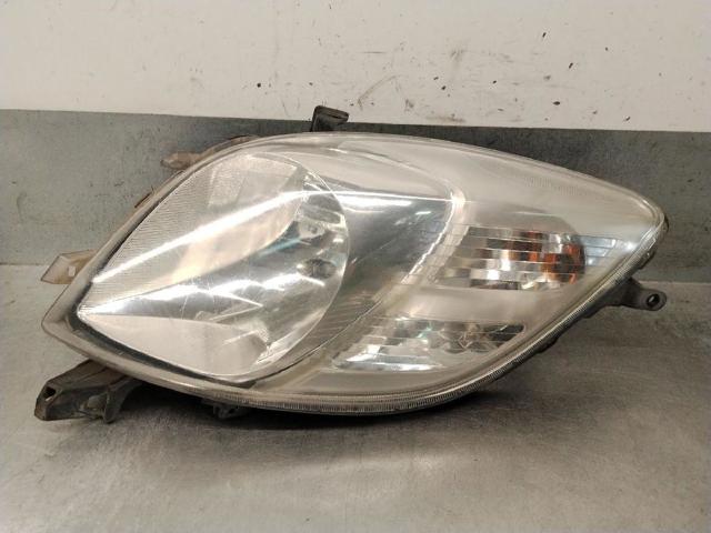 Luz direita 811100D120 TOYOTA