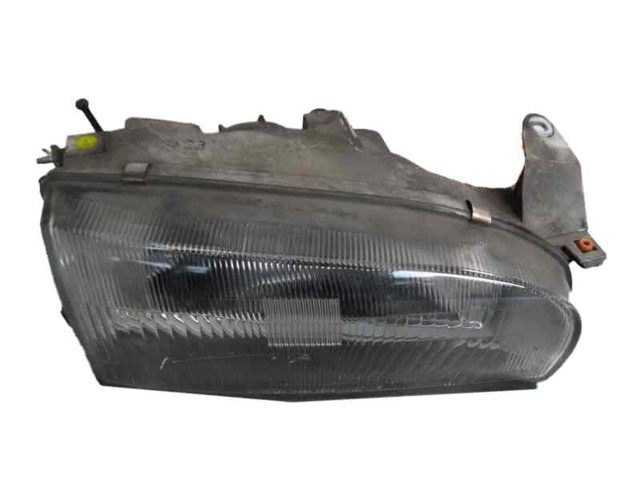 Luz direita 811101E231 TOYOTA
