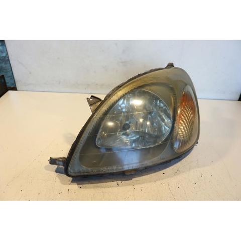 Luz esquerda 811700D011 TOYOTA