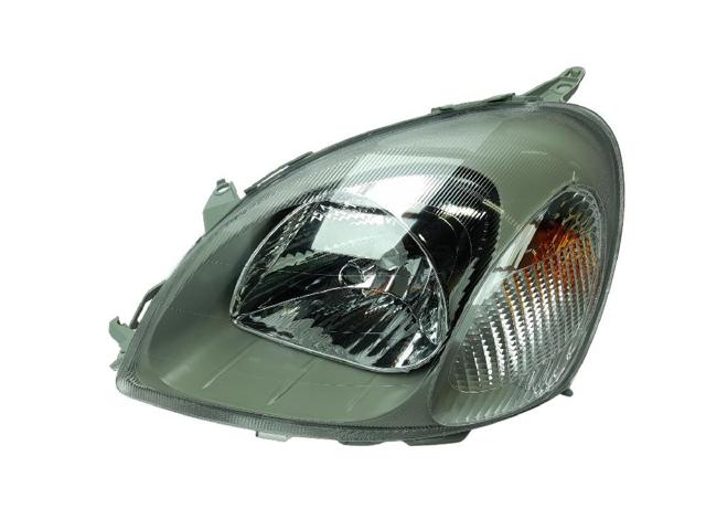 Luz esquerda 811700D011 TOYOTA
