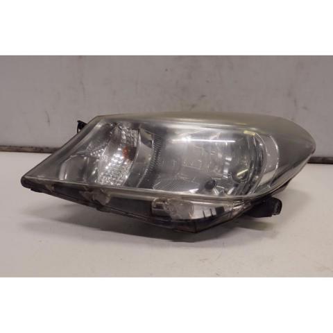 Luz esquerda 811700D450 TOYOTA