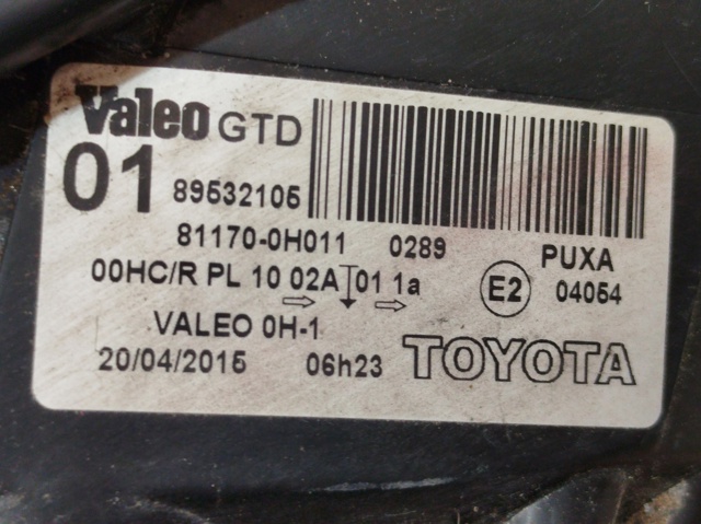 Luz esquerda 811700H011 TOYOTA