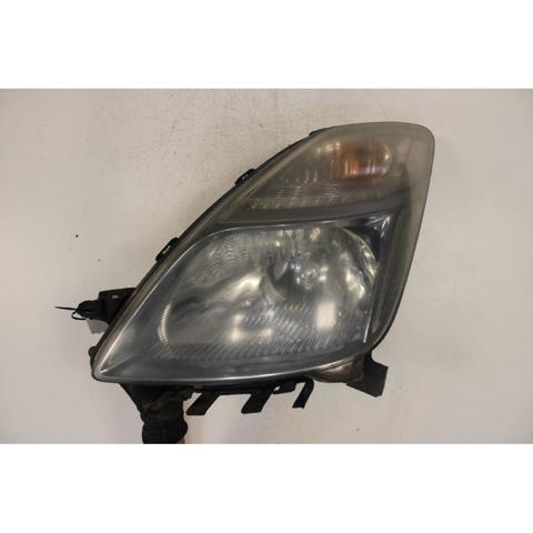 Luz esquerda 8117047180 TOYOTA